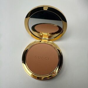 GUCCI 09, Matte natural face powder shade 09